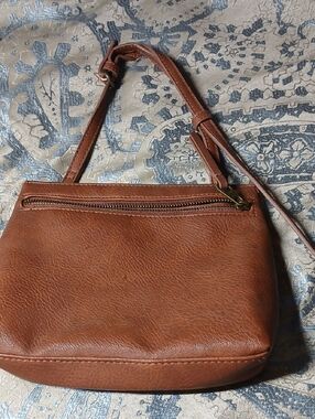 UNIVERSAL THREAD- Cognac Brown Leather Shoulder Bag with Zip Pocket